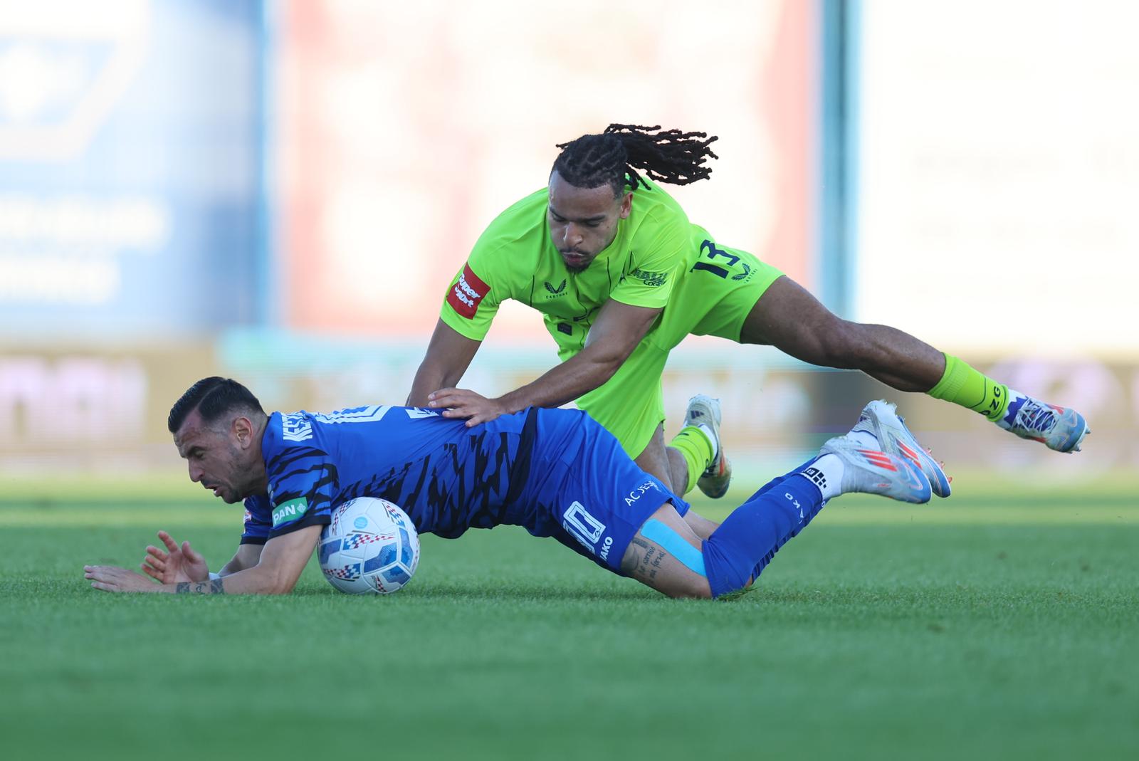 21.09.2024., Koprivnica - SuperSport Prva HNL, 7. kolo, NK Slaven Belupo - GNK Dinamo. Ilija Nestorovski, Samy Mmaee Photo: Sanjin Strukic/PIXSELL