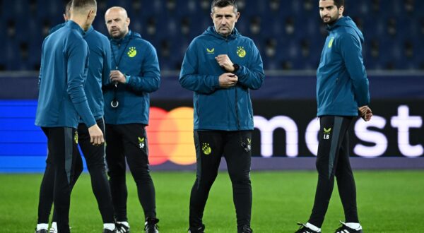 22.10.2024., Salzburg - Stadion FC Salzburg Arena trening uoci utakmice lige prvaka FC Salzburg - GNK Dinamo. Nenad Bjelica, Luka Bjelica, Sandro Perkovic Photo: Marko Lukunic/PIXSELL