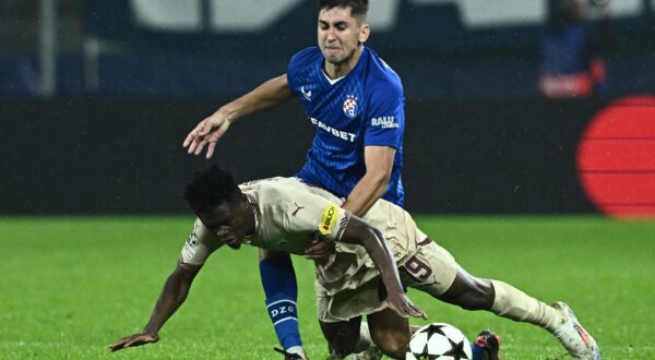 23.10.2024., stadion Salzburg, Salzburg, Austrija - UEFA Liga prvaka, grupna faza, 3. kolo, FC Salzburg - GNK Dinamo. Karim Konate, Raul Torrente Photo: Marko Lukunic/PIXSELL