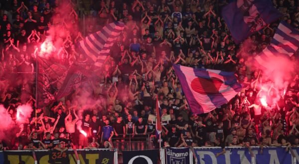 24.08.2024., stadion Maksimir, Zagreb - SuperSport HNL, 04. kolo, GNK Dinamo - HNK Gorica. navijaci Dinama Bad Blue Boysi. Bakljada.
 Photo: Slavko Midzor/PIXSELL