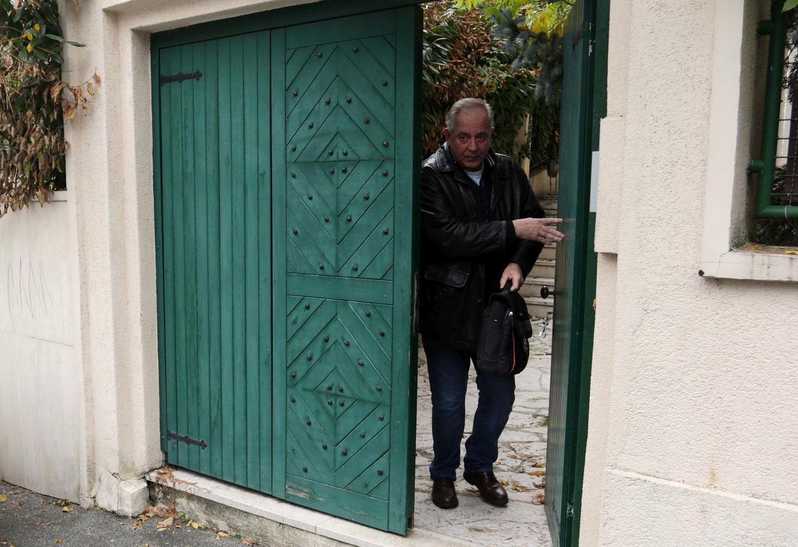 26.11.2015., Zagreb - Ivo Sanader napustio je obiteljsku kucu u Kozarcevoj ulici i uputio se u nepoznatom smjeru.r"nPhoto: Borna Filic/PIXSELL