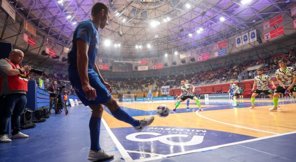 27.11.2024., KC Drazen Petrovic, Zagreb - Elitna runda UEFA Futsal Lige prvaka, skupina B, 1. kolo, MNK Olmissum - MNK Futsal Dinamo. Photo: Slavko Midzor/PIXSELL