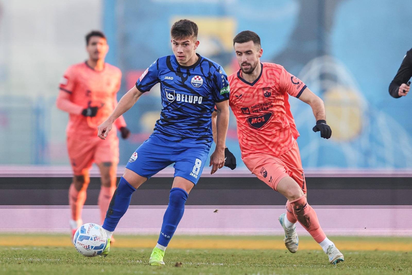 30.11.2024., Gradski stadion Ivan Kusek Apas, Koprivnica - SuperSport HNL, 15. kolo, NK Slaven Belupo - NK Osijek. Photo: Luka Stanzl/PIXSELL