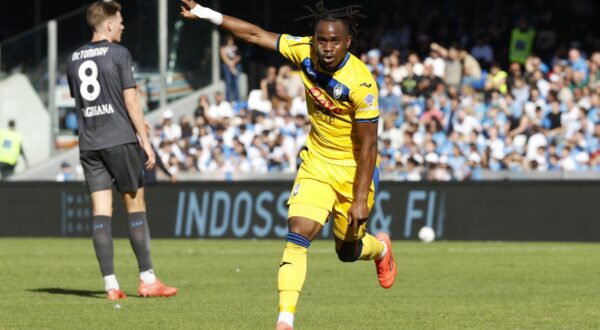 Soccer Football - Serie A - Napoli v Atalanta - Stadio Diego Armando Maradona, Naples, Italy - November 3, 2024 Atalanta's Ademola Lookman celebrates scoring their second goal REUTERS/Ciro De Luca Photo: CIRO DE LUCA/REUTERS