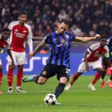 Soccer Football - Champions League - Inter Milan v Arsenal - San Siro, Milan, Italy - November 6, 2024 Inter Milan's Hakan Calhanoglu scores their first goal from the penalty spot REUTERS/Claudia Greco Photo: CLAUDIA GRECO/REUTERS