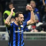 Soccer Football - Serie A - Inter Milan v Napoli - San Siro, Milan, Italy - November 10, 2024 Inter Milan's Hakan Calhanoglu celebrates scoring their first goal REUTERS/Daniele Mascolo Photo: Daniele Mascolo/REUTERS