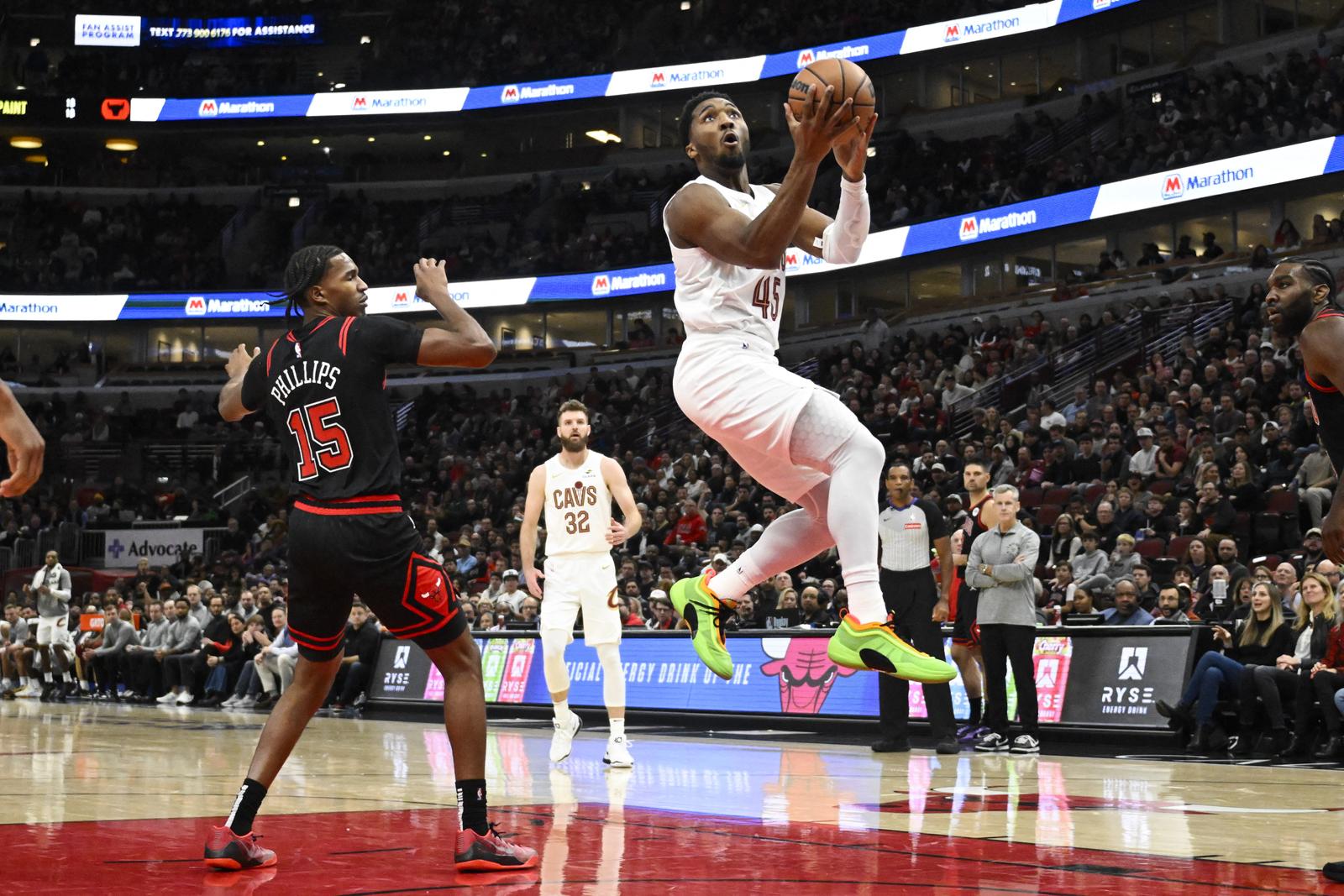 Nov 11, 2024; Chicago, Illinois, USA;  Cleveland Cavaliers guard Donovan Mitchell (45) attempts a shot against the Chicago Bulls during the first half at United Center. Mandatory Credit: Matt Marton-Imagn Images Photo: Matt Marton/REUTERS