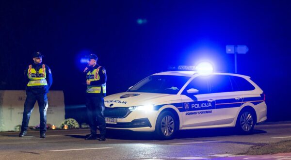 31.10.2024., Osijek -  Teska prometna nesreca na zupanijskoj cesti 4257 Bilje - Osijek zbog kojeg je potpuno zatvorena cesta. Photo: Borna jaksic/PIXSELL