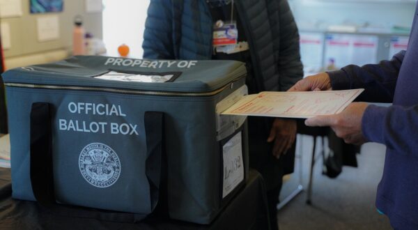 A voter puts his ballot into the official ballot box at one of the early voting centers in San Diego. The United States presidential election will take place on Tuesday, November 5th, featuring candidates Trump and Harris. In California, early voting started on October 26th and will continue until November 5th, with voters able to cast their votes at designated voting centers. All vote centers will close at 8 PM on election day.,Image: 928865185, License: Rights-managed, Restrictions: *** World Rights ***, Model Release: no, Credit line: SOPA Images / ddp USA / Profimedia