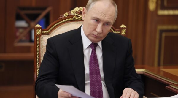 epa11720918 Russian President Vladimir Putin listens to Liberal Democratic Party Leader Leonid Slutsky during a meeting at the Kremlin, in Moscow, Russia, 14 November 2024.  EPA/VYACHESLAV PROKOFYEV/SPUTNIK/KREMLIN POOL MANDATORY CREDIT