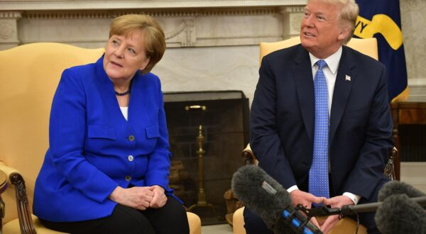 US President Donald Trump meets with German Chancellor Angela Merkel in the Oval Office of the White House on April 27, 2018 in Washington,DC.,Image: 369920440, License: Rights-managed, Restrictions: , Model Release: no, Credit line: MANDEL NGAN / AFP / Profimedia