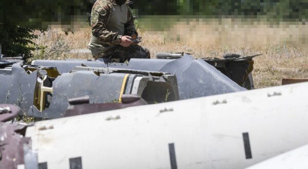 8722673 10.06.2024 A Russian specialist inspects fragments of a Franco-British-made long-range air-launched cruise missile Storm Shadow used by Ukraine amid Russia's military operation, at an unknown location.,Image: 887370659, License: Rights-managed, Restrictions: Editors' note: THIS IMAGE IS PROVIDED BY RUSSIAN STATE-OWNED AGENCY SPUTNIK., Model Release: no, Credit line: RIA Novosti / Sputnik / Profimedia