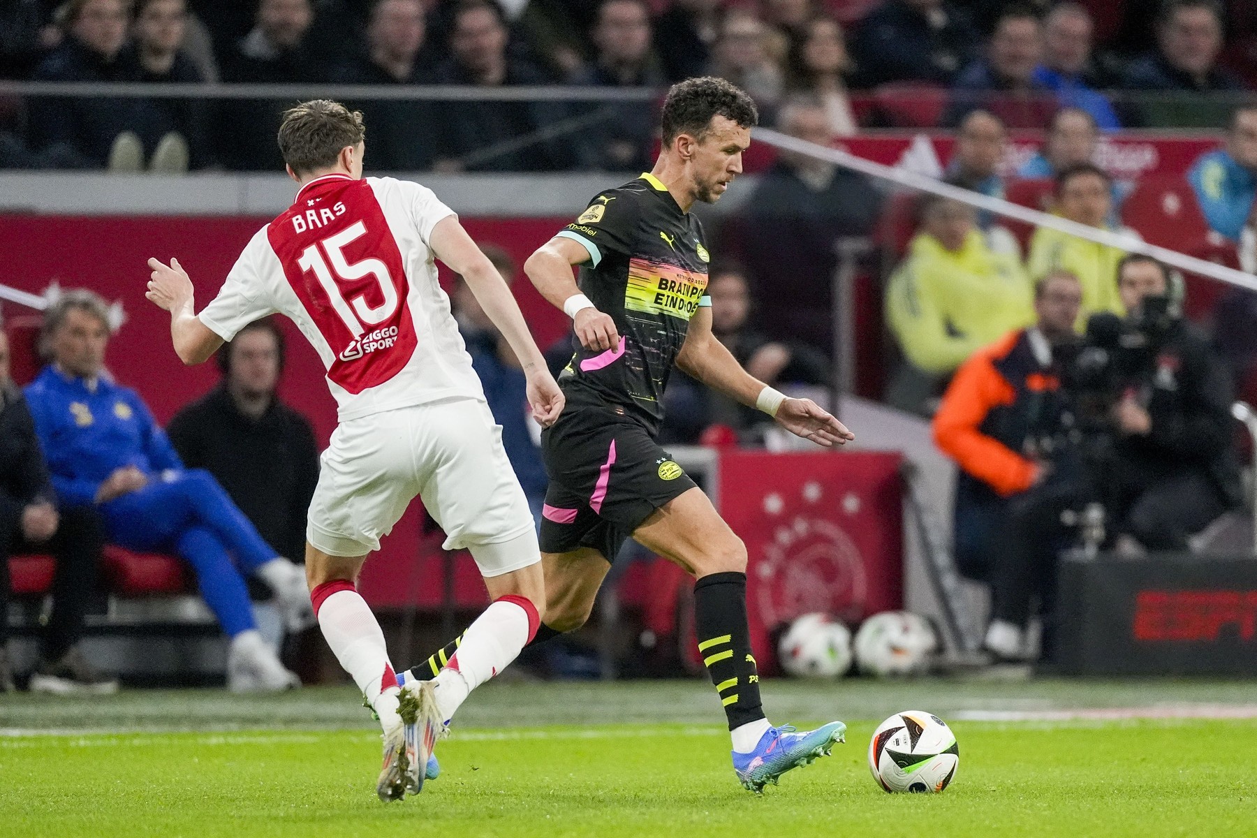 AMSTERDAM, 02-11-2024, JohanCruyff Arena , season 2024 / 2025 , Dutch Eredivisie Football match between Ajax and PSV. PSV player Ivan Perisic and Ajax player Youri Baas,Image: 929566910, License: Rights-managed, Restrictions: World Rights Except Austria and The Netherlands * AUTOUT NLDOUT, Model Release: no, Credit line: Pro Shots Photo Agency / ddp USA / Profimedia