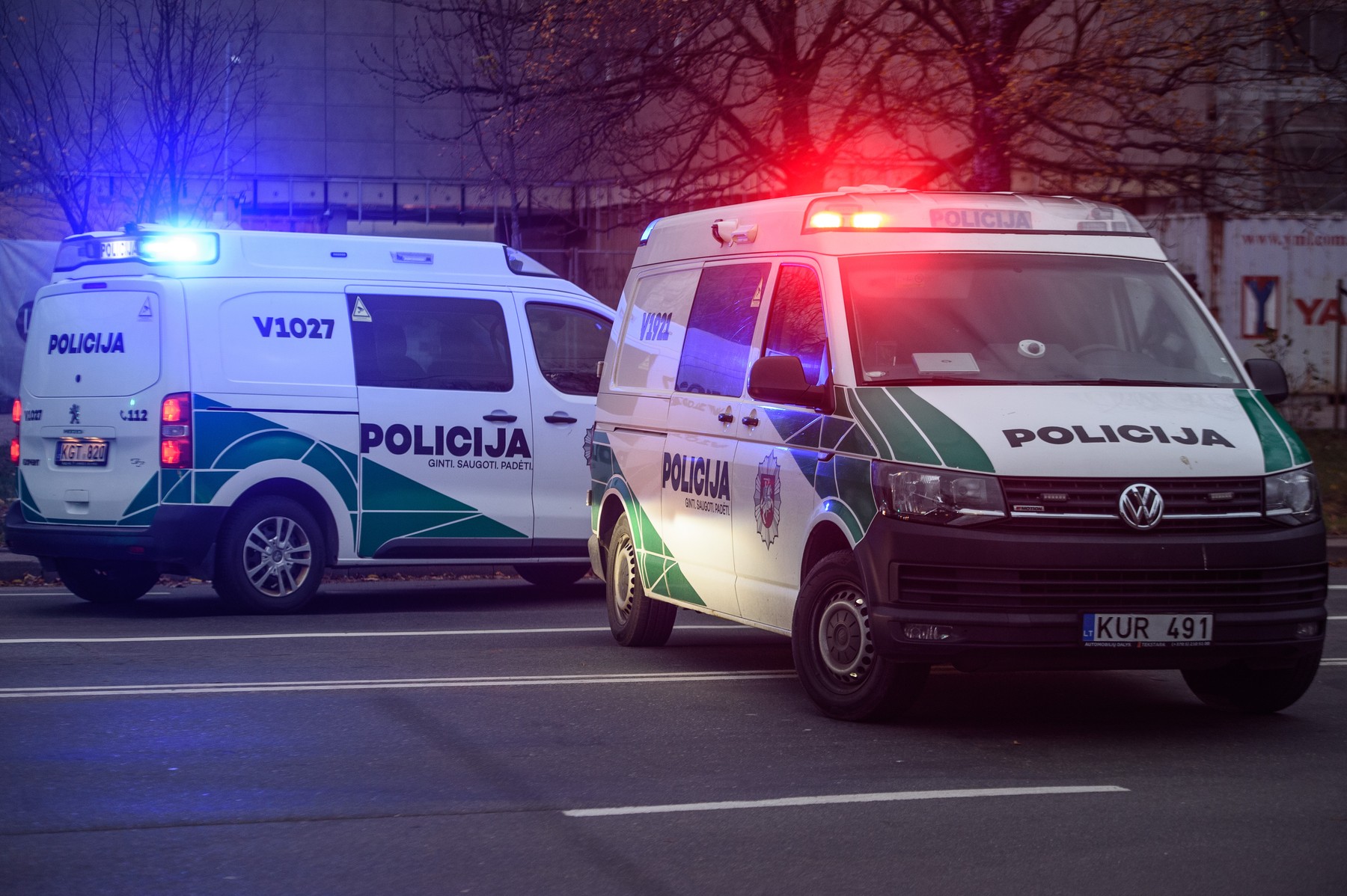 Police cars are seen at the accident scene. A major traffic accident occurred in Vilnius, involving a collision of three cars, with more than 10 people injured.,Image: 930081454, License: Rights-managed, Restrictions: *** World Rights ***, Model Release: no, Credit line: SOPA Images / ddp USA / Profimedia