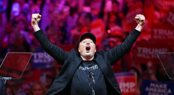 (FILES) Tesla and SpaceX CEO Elon Musk gestures as he steps on stage during a rally for former US President and Republican presidential candidate Donald Trump at Madison Square Garden in New York, October 27, 2024.
 Elon Musk, the world's richest man, is positioned to have sweeping powers in the second Trump administration as a deputy tasked with restructuring government operations using his aggressive approach to business. The next chapter in the life of the South African-born tycoon comes after he delivered unprecedented support for Trump's campaign, coming out a huge winner in his first deep dive into politics.,Image: 931305383, License: Rights-managed, Restrictions: TO GO WITH AFP STORY BY ALEX PIGMAN: "As Musk's big Trump bet pays off, US government faces 'hardcore' reform", Model Release: no, Credit line: ANGELA WEISS / AFP / Profimedia