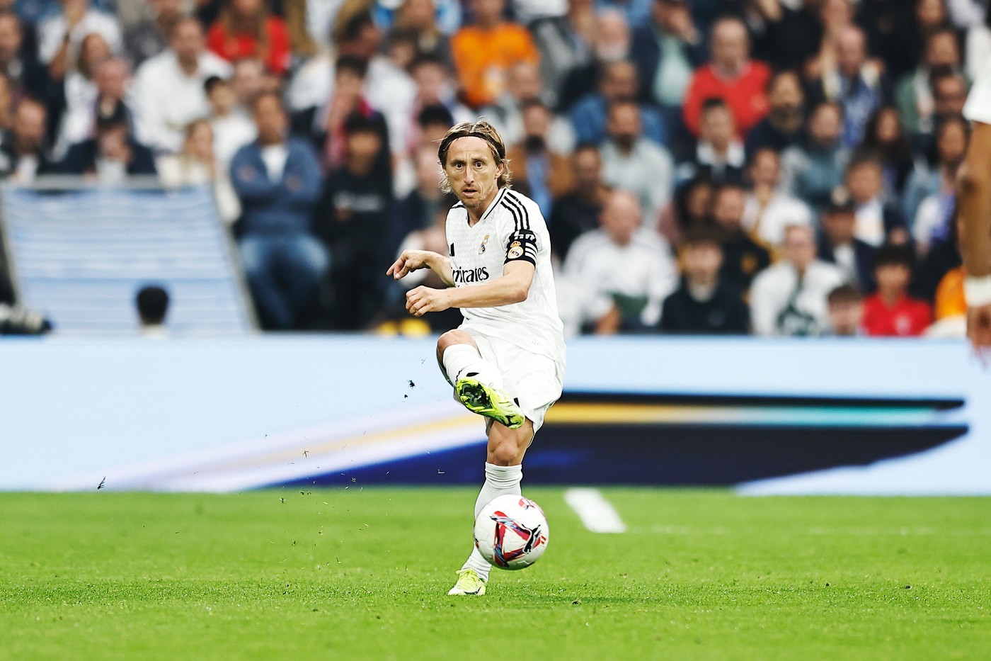 Luka Modric (Real), NOVEMBER 9, 2024 - Football / Soccer : Spanish "LaLiga EA Sports" match between Real Madrid CF 4-0 CA Osasuna at the Estadio Santiago Bernabeu in Madrid, Spain.,Image: 932379277, License: Rights-managed, Restrictions: No third party sales, Model Release: no, Credit line: Mutsu Kawamori / AFLO / Profimedia