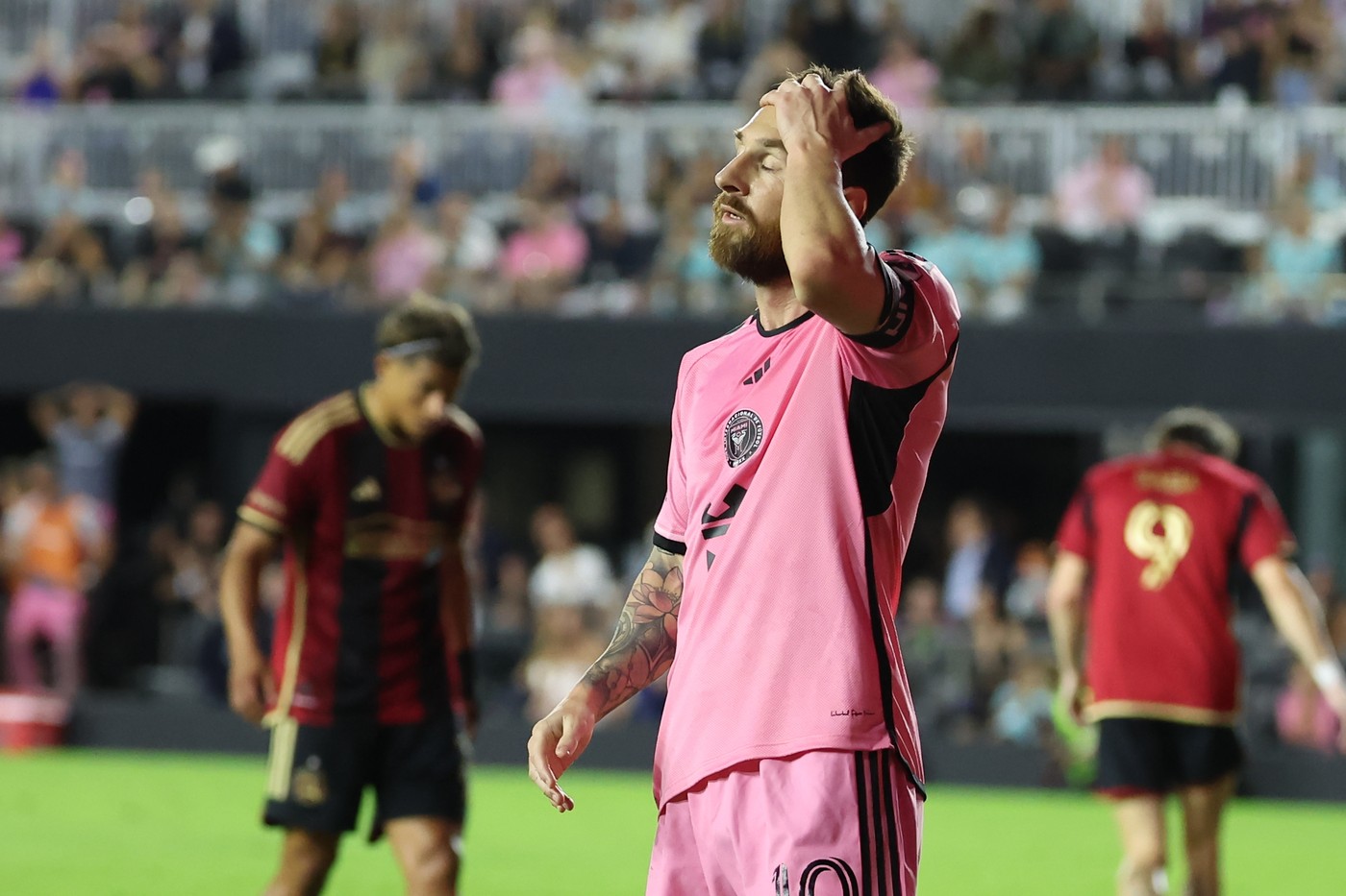 FT. LAUDERDALE, FL - NOVEMBER 9: Inter Miami forward Lionel Messi (10) reacts after missing a scoring opportunity during the match between Atlanta United and Inter Miami CF on Saturday, November 9, 2024 at Chase Stadium in Fort Lauderdale, Fla.,Image: 932536389, License: Rights-managed, Restrictions: * France, Italy, and Japan Rights OUT *, Model Release: no, Credit line: Peter Joneleit / Zuma Press / Profimedia