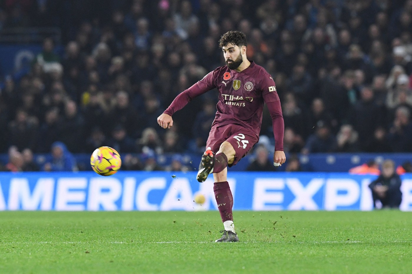 Josko Gvardiol of Manchester City during the English championship Premier League football match between Brighton and Hove Albion and Manchester City on 9 November 2024 at the American Express Stadium in Brighton and Hove, England - Photo Jeff Mood / ProSportsImages / DPPI,Image: 932586726, License: Rights-managed, Restrictions: Hungary Out UK Out, Model Release: no, Credit line: Jeff Mood / AFP / Profimedia