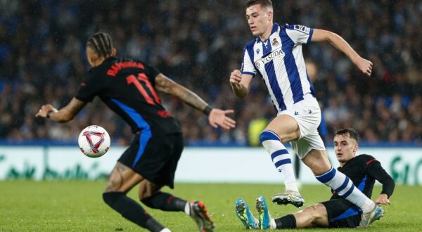 November 10, 2024, San Sebastian, Guipuzcoa, SPAIN: Rapinha of FC Barcelona, Luka Sucic of Real Sociedad and Marc Casado of FC Barcelona in action during the Spanish League, LaLiga EA Sports, football match played between Real Sociedad and FC Barcelona at Reale Arena stadium on November 10, 2024, in San Sebastian, Guipuzcoa, Spain.,Image: 932839186, License: Rights-managed, Restrictions: , Model Release: no, Credit line: Irina R. Hipolito / Zuma Press / Profimedia