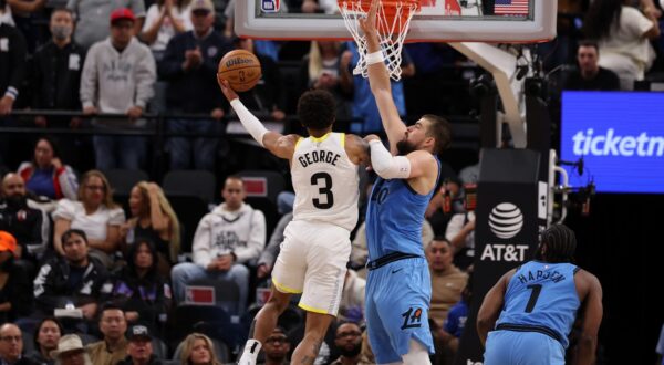 Nov 17, 2024; Inglewood, California, USA;  Utah Jazz guard Keyonte George (3) shoots the ball around Los Angeles Clippers center Ivica Zubac (40) during the fourth quarter at Intuit Dome.,Image: 935782674, License: Rights-managed, Restrictions: *** Worldwide Rights Except Baltics, China, Denmark, Finland, Germany, Hong Kong, Japan, Macau, Norway, Poland, South Korea, Sweden, and Taiwan *** No sales outside your territory. No 3rd parties. No redistribution ***, Model Release: no, Credit line: Imagn Images / ddp USA / Profimedia