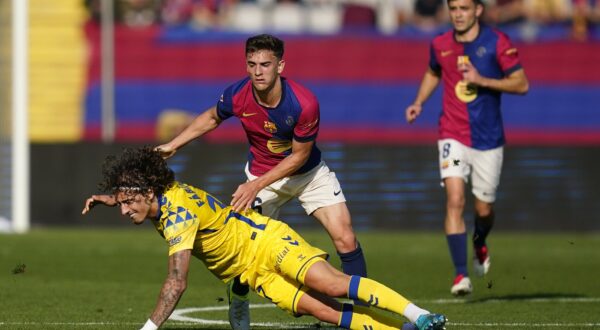 Pablo Martin Gavira Gavi of FC Barcelona and Fabio Silva of UD Las Palmas during the La Liga EA Sports match between FC Barcelona and Las Palmas played at Lluis Companys Stadium on November 30, 2024 in Barcelona, Spain.,Image: 941214285, License: Rights-managed, Restrictions: World Rights Except Japan, Spain, France and The Netherlands * ESPOUT FRAOUT JPNOUT NLDOUT, Model Release: no, Credit line: pressinphoto / ddp USA / Profimedia