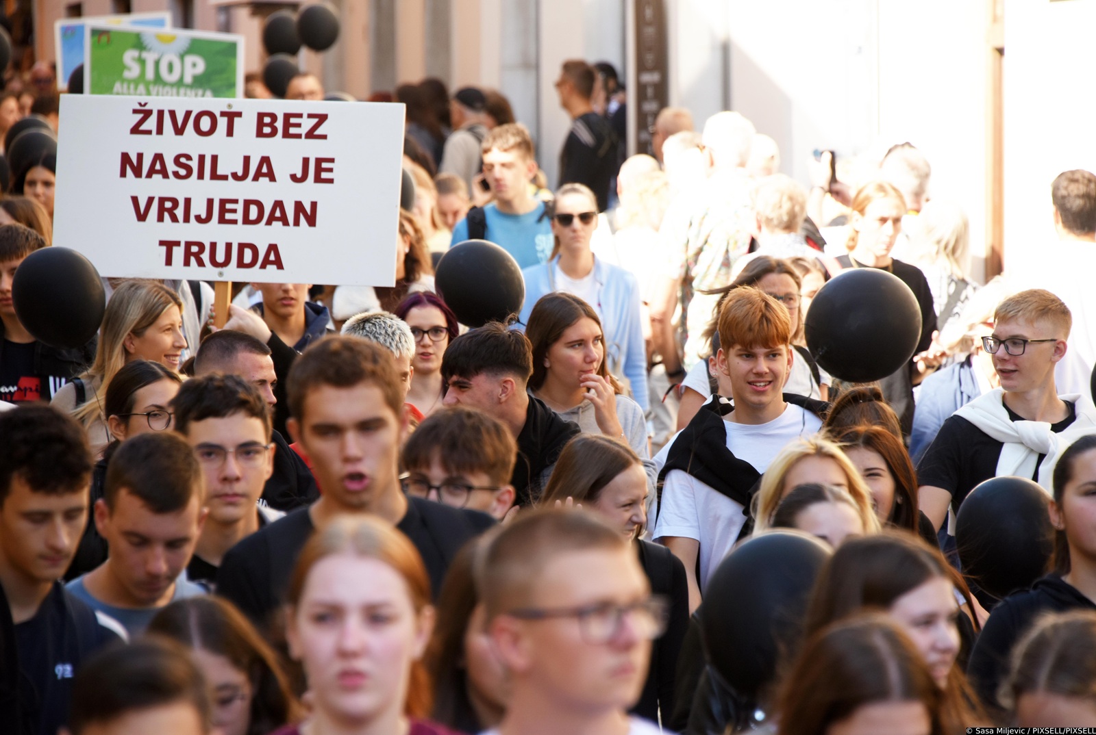 20.09.2024., Pula: U Puli odrzan mimohod protiv nasilja nad zenama. Photo: Sasa Miljevic / PIXSELL/PIXSELL