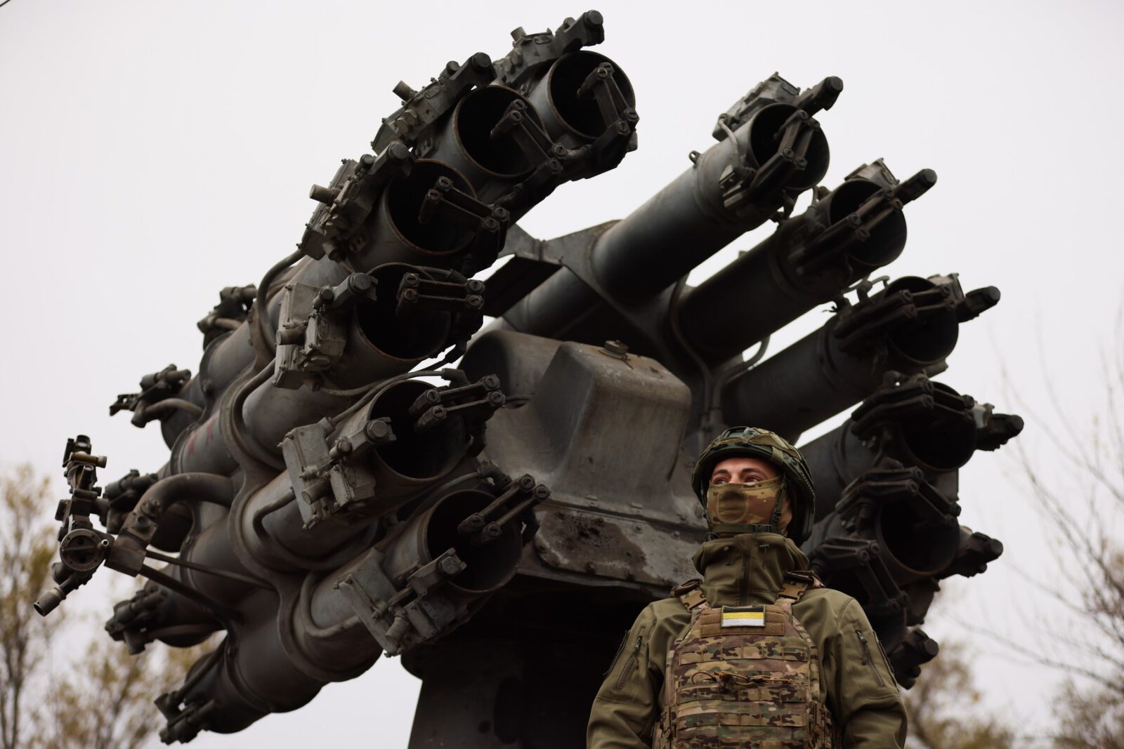 RUSSIA, LUGANSK PEOPLE'S REPUBLIC - NOVEMBER 7, 2024: A Russian serviceman is seen by an RBU-6000 rocket launcher of the Yug [South] Group of the Russian Armed Forces in the zone of Russia's special military operation. Alexander Reka/TASS,Image: 932214329, License: Rights-managed, Restrictions: , Model Release: no, Credit line: Alexander Reka / TASS / Profimedia