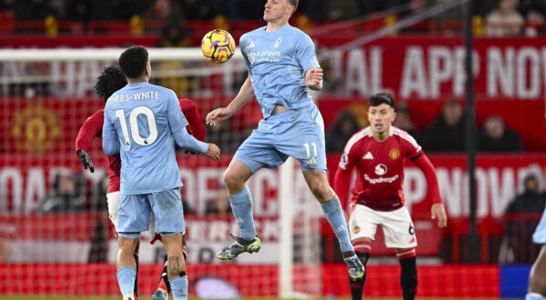 Old Trafford MANCHESTER, ENGLAND - DECEMBER 07: Chris Wood of Nottingham Forest C controls the ball during the Premier League 2024/25 Matchweek 15 match between Manchester United, ManU FC and Nottingham Forest FC at Old Trafford on December 07, 2024 in Manchester, England. Richard Callis / SPP PUBLICATIONxNOTxINxBRAxMEX Copyright: xRichardxCallisx/xSPPx spp-en-RiCa-RC4_RIC_M.United_Nottingham_07Dec2024_EN222