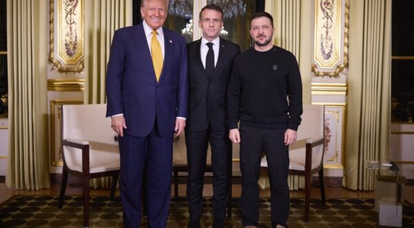 Ukrainian President Volodymyr Zelenskyy meets with U.S. President-elect Donald Trump and French President Emmanuel Macron on Saturday, December 7, 2024, during a trip to Paris where he will attend the re-opening of Notre Dame cathedral, five years after a fire nearly destroyed the cultural icon. Photo via ice/UPI,Image: 944088305, License: Rights-managed, Restrictions: , Model Release: no, Credit line: UKRAINIAN PRESIDENTIAL PRESS OFF / UPI / Profimedia