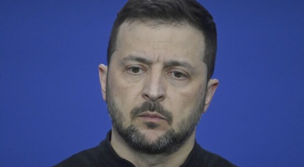 epa11708002 Ukraine's President Volodymyr Zelensky attends a press conference after the 5th summit of the European Political Community (EPC) in Puskas Arena in Budapest, Hungary, 07 November 2024.  EPA/ZOLTAN BALOGH HUNGARY OUT