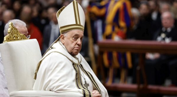 epa11762283 Pope Francis presides over a consistory ceremony in the St. Peter's Basilica at the Vatican, 07 December 2024. The consistory is held for the appointment of 21 new cardinals.  EPA/FABIO FRUSTACI