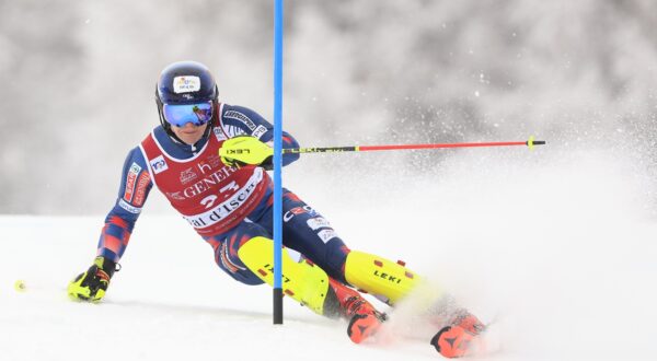 epa11778209 Filip Zubcic of Croatia in action during the first run of the Men's Slalom race of the FIS Alpine Skiing World Cup in Val d'Isere, France, 15 December 2024.  EPA/GUILLAUME HORCAJUELO