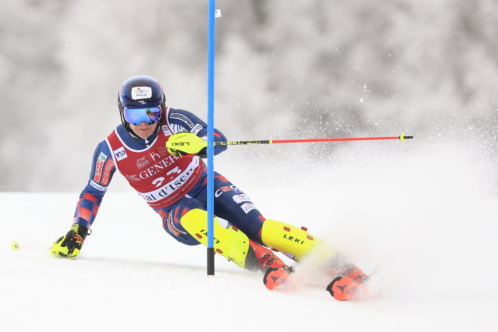 epa11778209 Filip Zubcic of Croatia in action during the first run of the Men's Slalom race of the FIS Alpine Skiing World Cup in Val d'Isere, France, 15 December 2024.  EPA/GUILLAUME HORCAJUELO