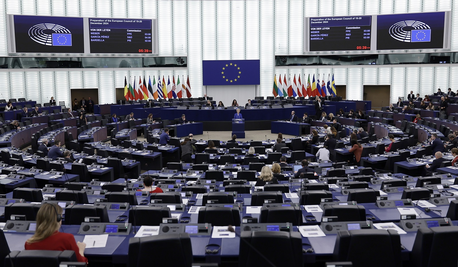 epa11783377 European Commission President Ursula von der Leyen speaks during a debate on preparation for the European Council meeting, at the European Parliament in Strasbourg, France, 18 December 2024. The EU Parliament's session runs from 16 till 19 December 2024.  EPA/RONALD WITTEK