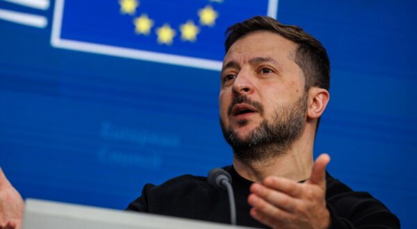 epa11785661 Ukrainian President Volodymyr Zelensky speaks during a press conference at the EU Summit in Brussels, Belgium, 19 December 2024. EU leaders are meeting in Brussels to discuss Ukraine, the EU in the world, the Middle East, resilience and preparedness, migration, and foreign policy issues.  EPA/OLIVIER MATTHYS