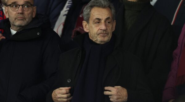 Former French President Nicolas Sarkozy (C) looks on from the stands ahead of the French L1 football match between Paris Saint-Germain and Olympique Lyonnais at the Parc des Princes stadium in Paris on December 15, 2024.,Image: 947100167, License: Rights-managed, Restrictions: , Model Release: no, Credit line: FRANCK FIFE / AFP / Profimedia