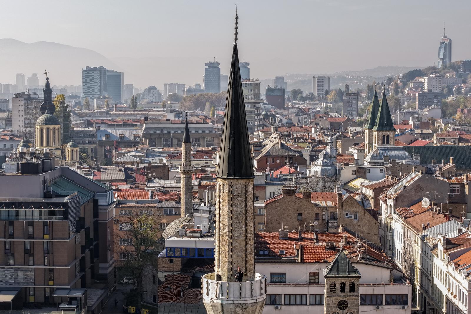 01.11.2024., Sarajevo, Bosna i Hercegovina - Pogled na sarajevske dzamije za vrijeme Dzuma-namaza, muslimanske molitve koja se odrzava iskljucivo petkom. Photo: Armin Durgut/PIXSELL