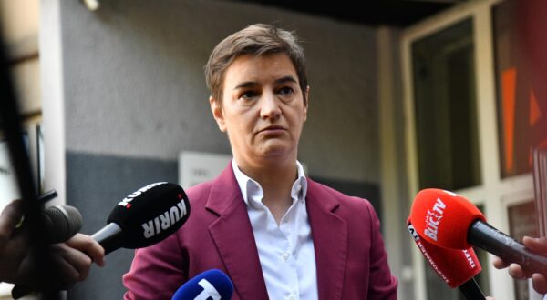 02, June, 2024, Belgrade - Vice President of the SNS Main Board and President of the National Assembly, Ana Brnabic, voted in the School of Design at polling station number 34. Ana Brnabic. Photo: L.L./ATAImages
 
02, jun, 2024, Beograd - Potpredsednica Glavnog odbora SNS-a i predsednica Narodne skupstine Ana Brnabic glasala je u Skoli za dizajn na birackom mestu broj 34. Photo: L.L./ATAImages Photo: L.L./ATAImages/PIXSELL