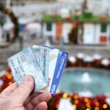 02.12.2024., Zagreb - Na iznenadjenje mnogih, adventska ponuda na Trgu bana Jelacice moze se platiti samo karticama. Cashless zona, odnosno zona bez gotovine definitivno nije uobicajena ponuda uHrvatskoj. Photo: Patrik Macek/PIXSELL