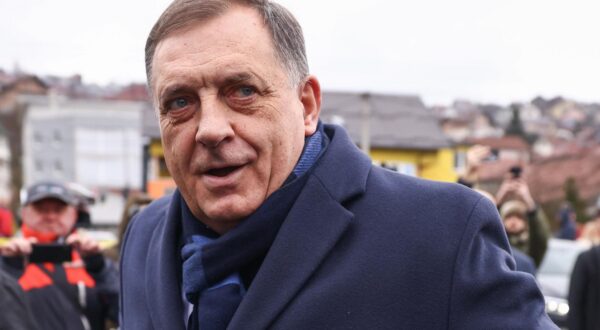 05.12.2024., Sarajevo, Bosna i Hercegovina - Predsjednik bh. entiteta RS Milorad Dodik stigao je danas u sud BiH, a kao i u prijasnjim rocistima, ispred zgrade su ga docekale pristase. Photo: Armin Durgut/PIXSELL