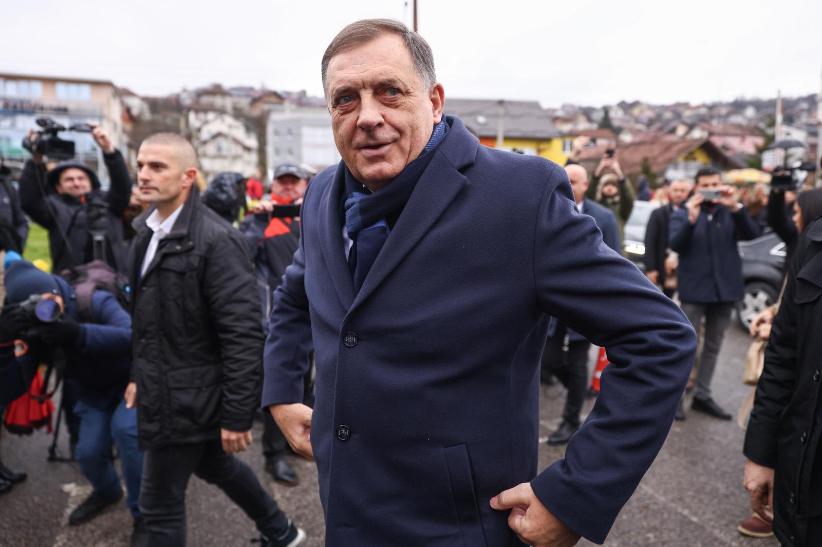 05.12.2024., Sarajevo, Bosna i Hercegovina - Predsjednik bh. entiteta RS Milorad Dodik stigao je danas u sud BiH, a kao i u prijasnjim rocistima, ispred zgrade su ga docekale pristase. Photo: Armin Durgut/PIXSELL