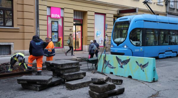 09.12.2024., Zagreb - U Draskovicevoj ulici doslo je do zastoja tramvaja zbog sanacije tracnica u smjeru Jurisiceve i Branimirove. Photo: Patrik Macek/PIXSELL