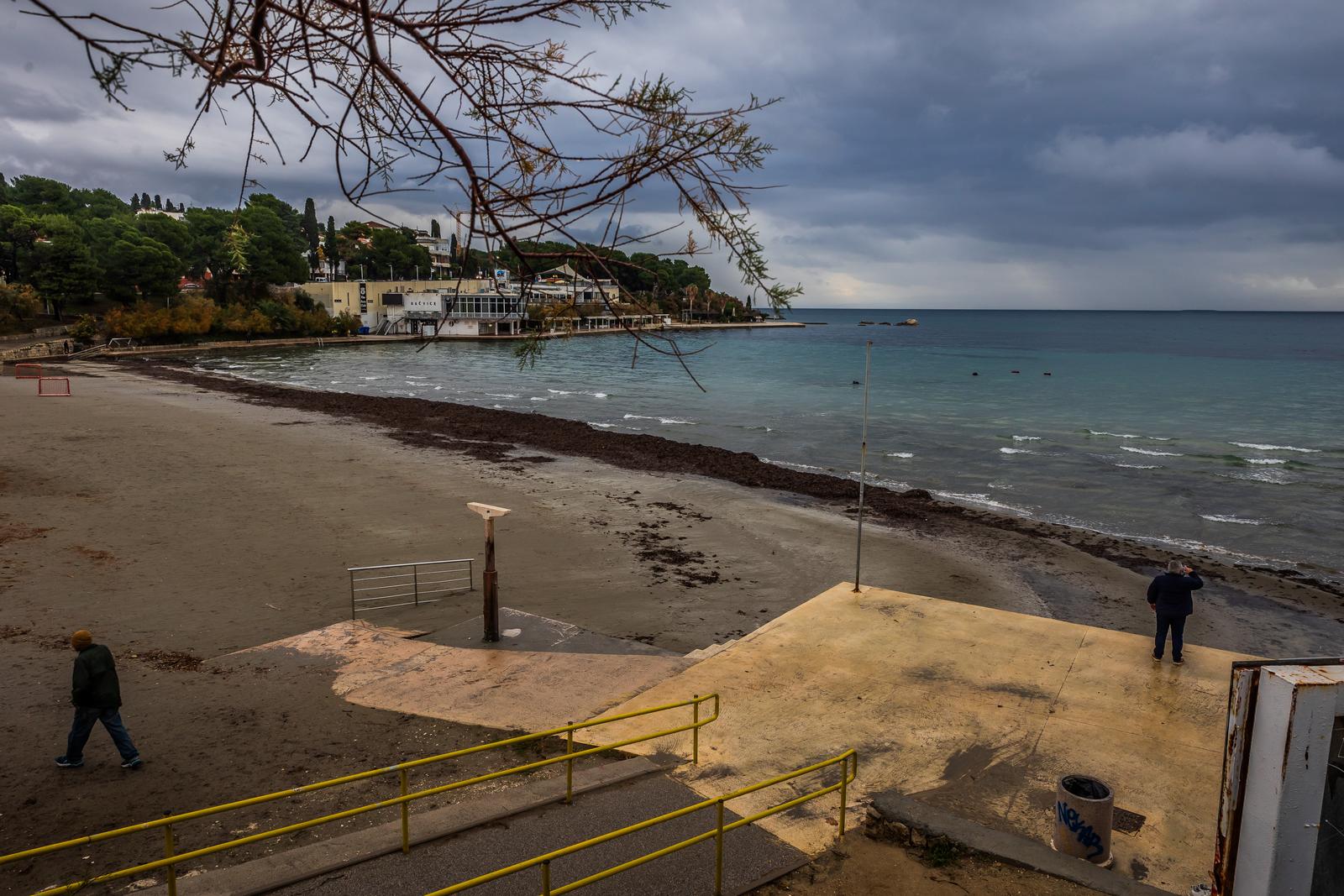 09.12.2024., Split  - Jesen na Splitskim Bacvicama. Photo: Zvonimir Barisin/PIXSELL