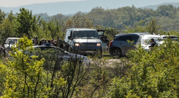 11, April, 2024, Bor - Dalibor Dragijevic, who was arrested on suspicion of helping his older brother Dejan Dragijevic move the body of the two-year-old girl Danka Ilic, and then died of a heart attack during police detention, was buried at the cemetery in Zlot, in the presence of strong police forces in the village. Photo: M.M./ATAImages

11, april, 2024, Bor - Dalibor Dragijevic, koji je uhapsen zbog sumnje da je starijem bratu Dejanu Dragijevicu pomagao pri premestanju tela dvogodisnje devojcice Danke Ilic, a potom preminuo od srcanog udara tokom policijskog zadrzavanja, sahranjen je na groblju u Zlotu, u jake policijske snage koje su bile u selu. Photo: M.M./ATAImages Photo: M.M./ATAImages/PIXSELL