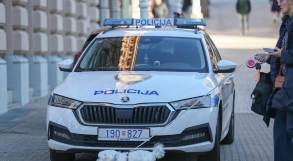 12.10.2024., Zagreb - Policija osigurava centar grada uoci utakmice UEFA Lige nacija izmedju Hrvatske i Skotske. Photo: Luka Batelic/PIXSELL