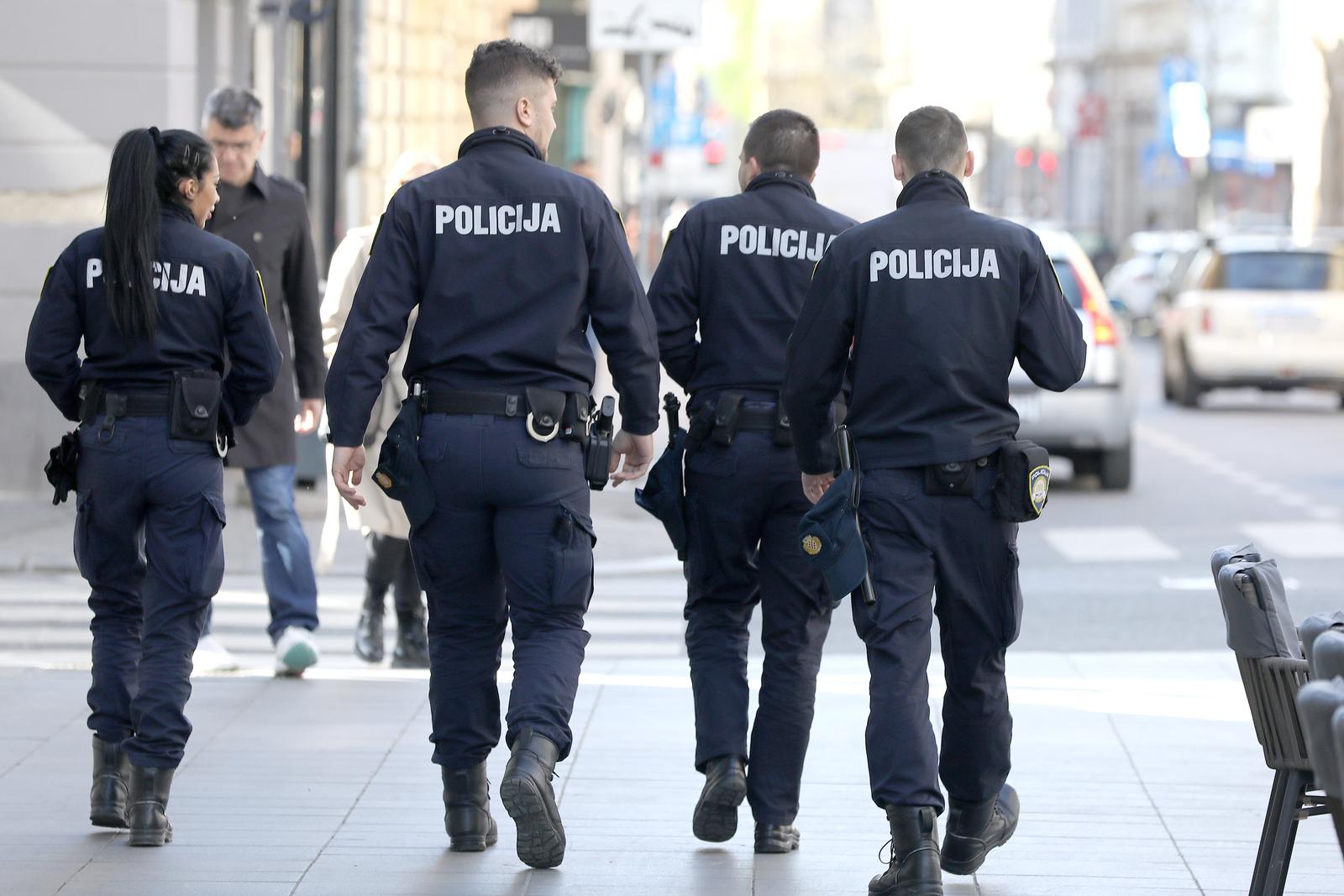 Policija