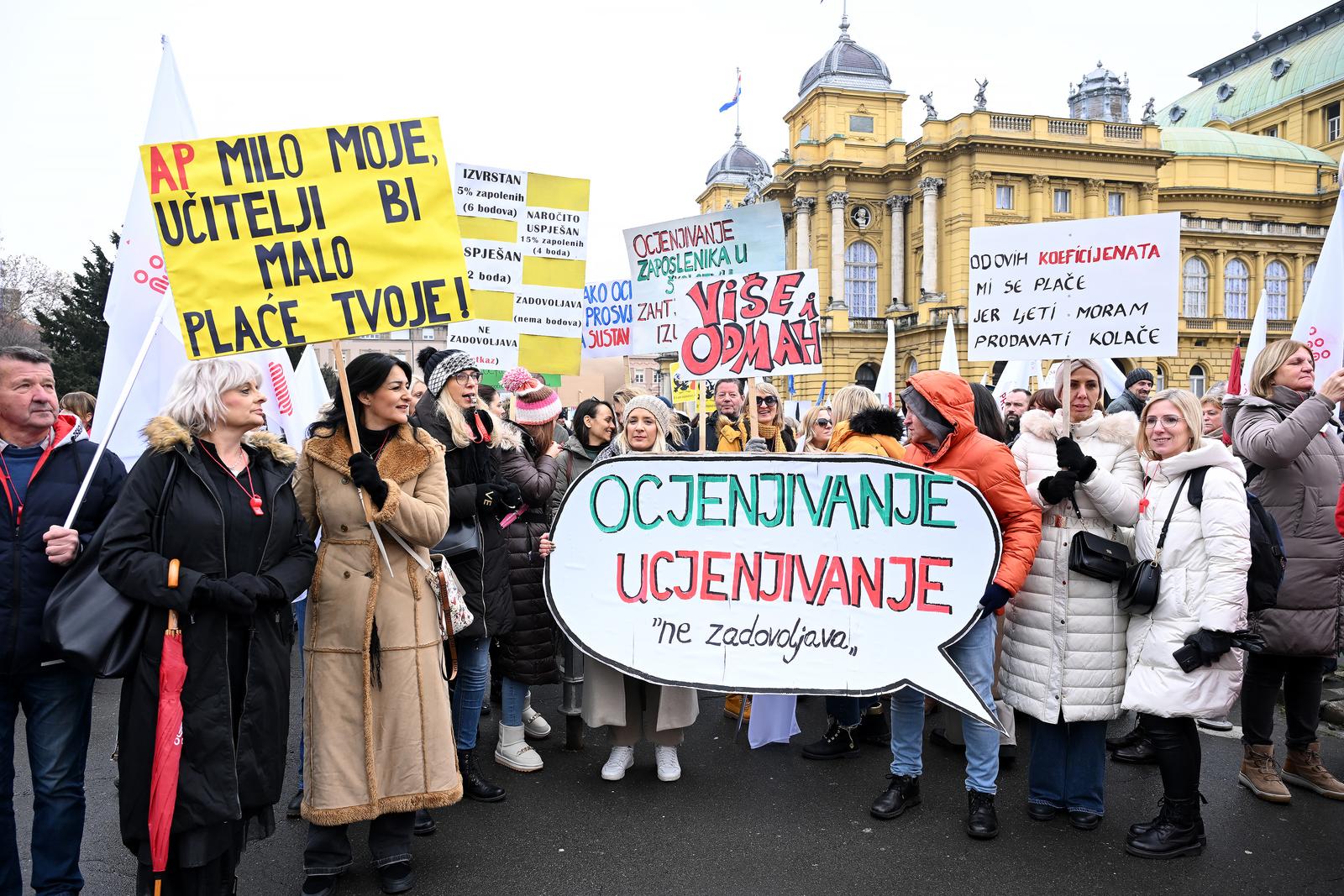 14.12.2024., Zagreb - Prosvjed Nezavisnog sindikata znanosti i visokog obrazovanja, Skolskog sindikata Preporod i Nezavisnog sindikata zaposlenih u srednjim skolama Hrvatske pod nazivom "Adventski prosvjed" protiv ocjenjivanja i nepravednih koeficijenata. Photo: Neva Zganec/PIXSELL