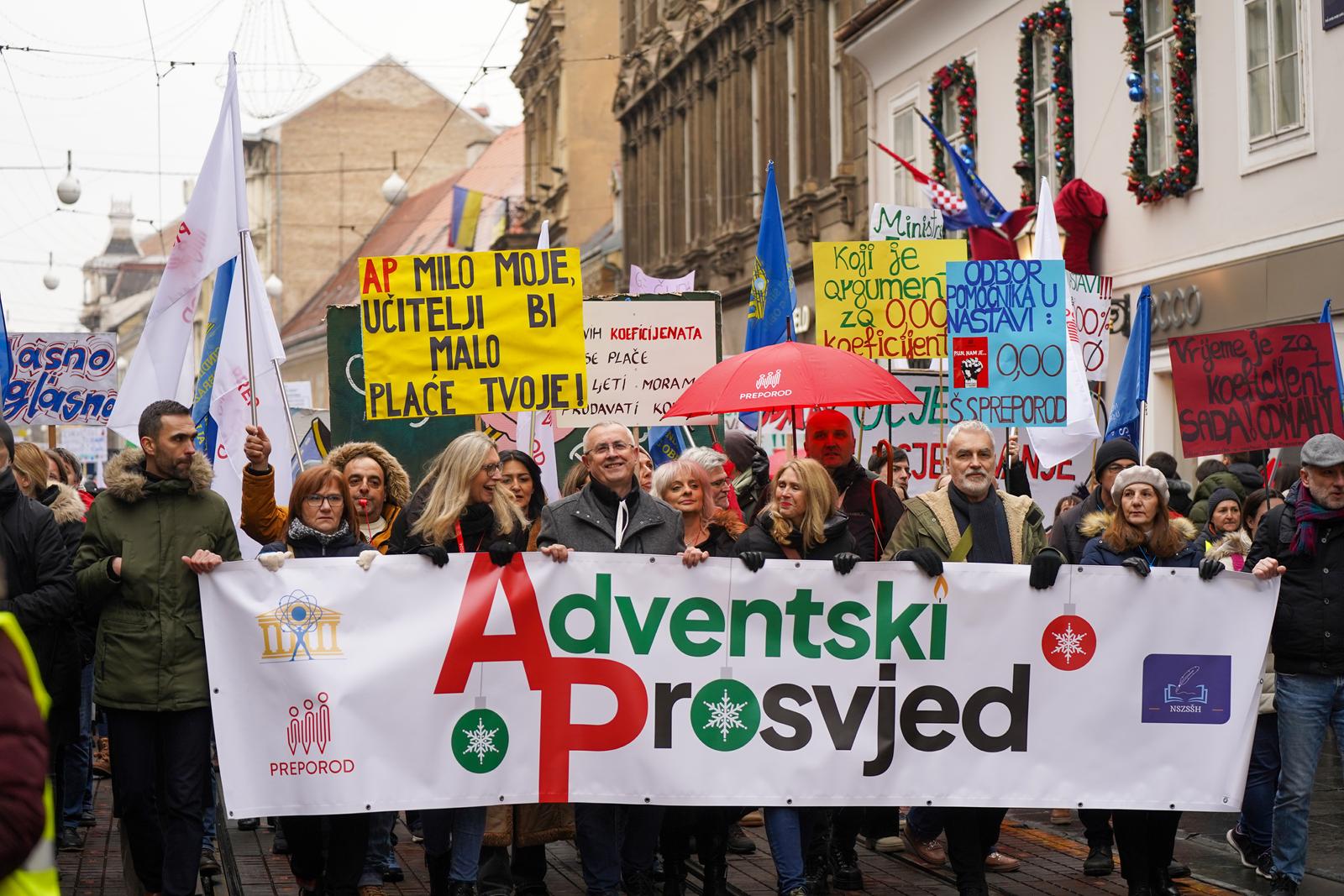 14.12.2024., Zagreb - Prosvjed Nezavisnog sindikata znanosti i visokog obrazovanja, Skolskog sindikata Preporod i Nezavisnog sindikata zaposlenih u srednjim skolama Hrvatske pod nazivom "Adventski prosvjed" protiv ocjenjivanja i nepravednih koeficijenata. Photo: Patricija Flikac/PIXSELL