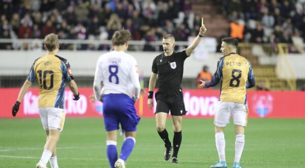 15.12.2024., stadion Poljud, Split - SuperSport HNL, 17. kolo, HNK Hajduk - HNK Rijeka. sudac Mateo Erceg Photo: Ivo Cagalj/PIXSELL