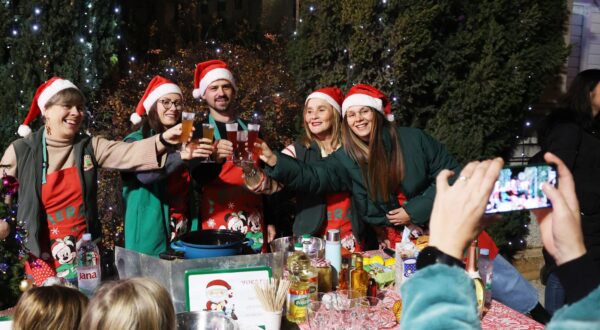 17.12.2024., Sibenik - U perivoju Roberta Visianija odrzano je natjecanje u pripremanju fritula 